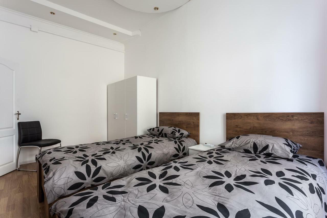Modern apartment in Lviv historic centre Exterior foto